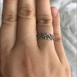 Daisy pandora ring